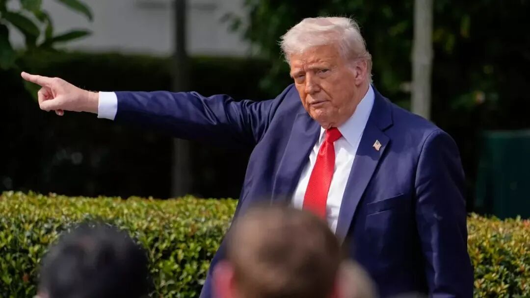 格陵兰岛！特朗普对欧洲8国加征关税，欧盟考虑反制！