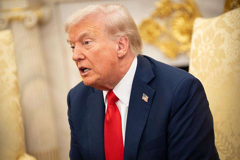 最新！美国对与伊朗有商业往来的国家加征25%关税！立即生效！